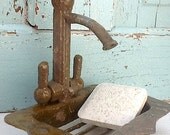 Metal Soap Dish Holder, Farmhouse, Shabby Chic, Bathroom Decor, Vintage Style, Shabby Chic Brown