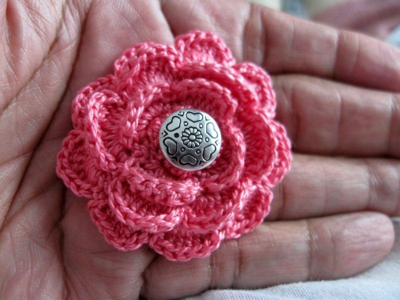 Crochet 'Button'-iere, Pink Muli-Petal Wedding Flower Hearts Button Brooch