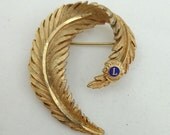 Vintage Lions Club International Gold Tone Leaf Pin Brooch Quill