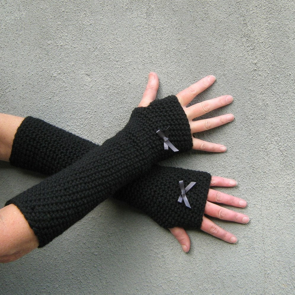 long fingerless gloves/ gothic black midnight crochet