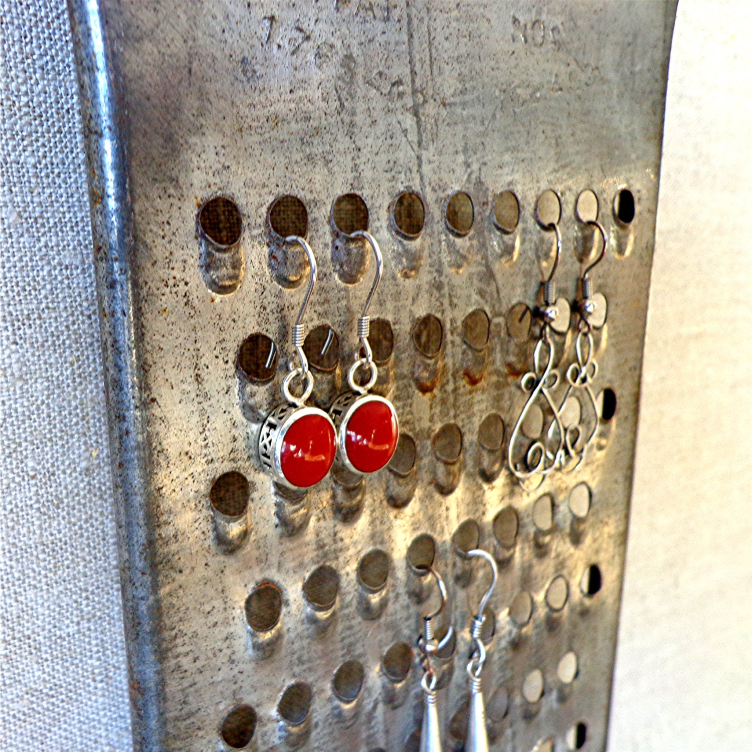 Earring Holder / Wonder Shredder Vintage Grate