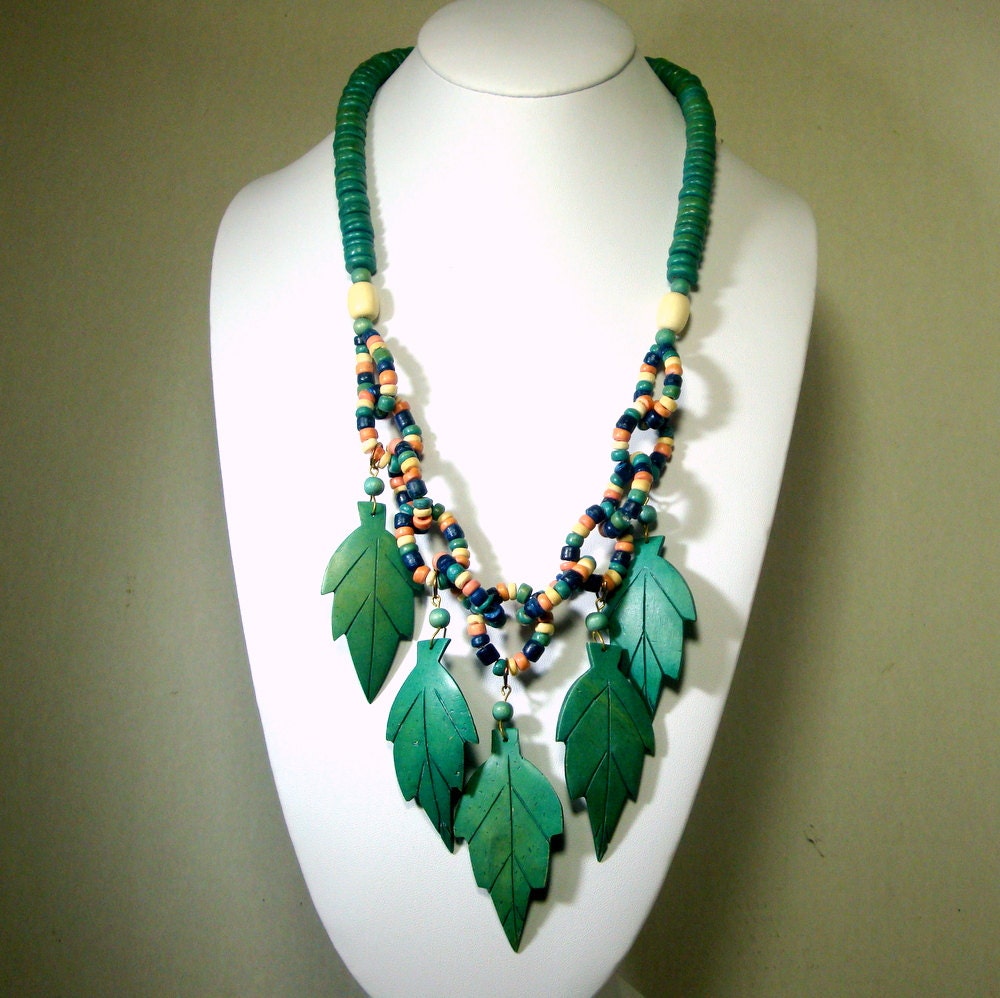 Green Dangling Leaves Coconut Shell Necklace, Peach Ivory and Navy too, 1980s , Vegan Recycled  Materials