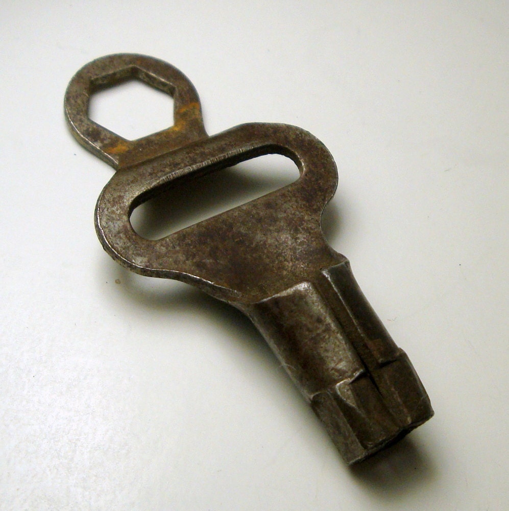 Vintage Metal Roller Skate Key..1950s Foxed by VintageStarrBeads