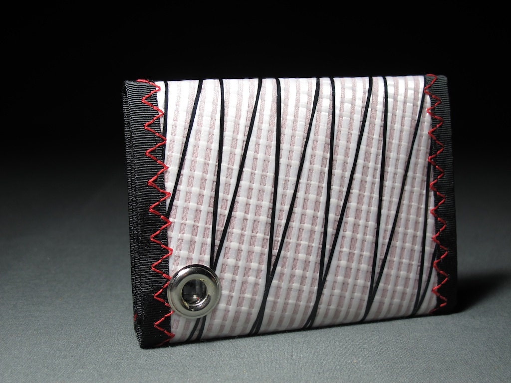 Mens Vegan Trifold Chain Wallet - Sailcloth - White Xply, Black and Red