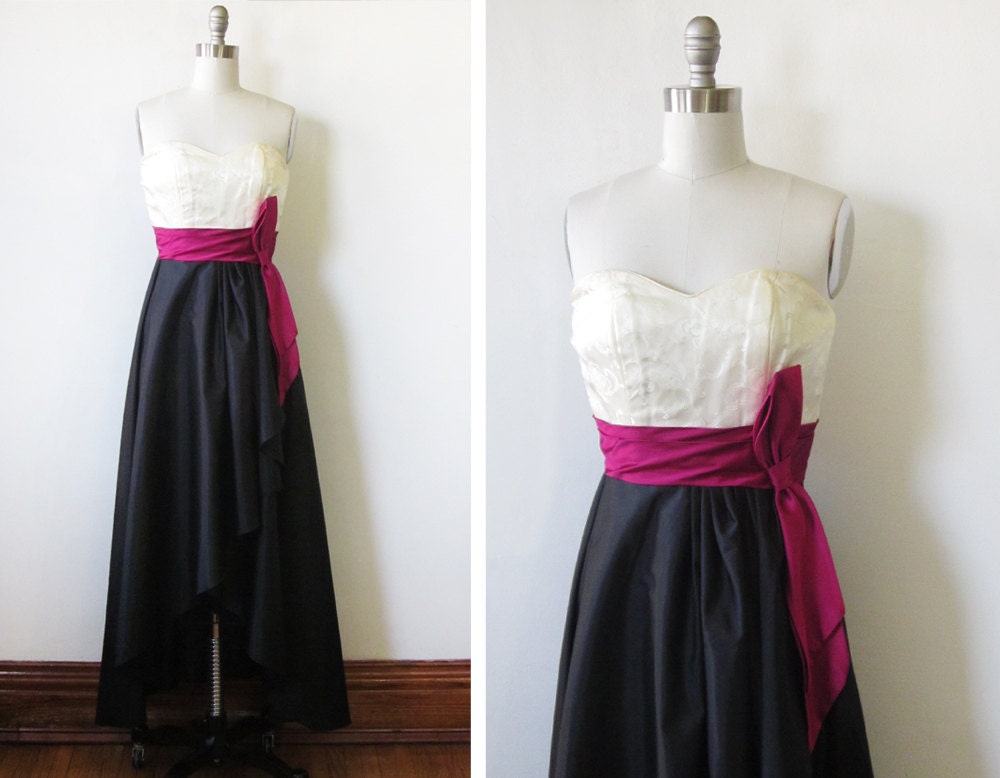 SALE 1980s formal party dress / vintage black and white strapless gown with magenta bow /  80s cocktail dress