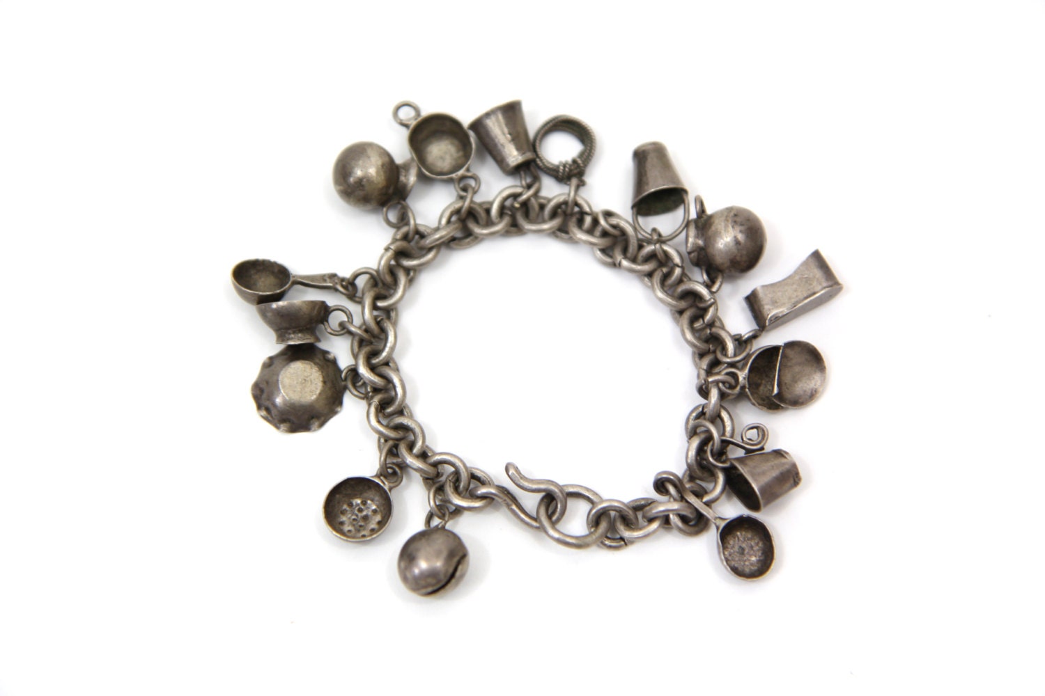 Vintage Silver Tone Charm Bracelet 15 Charms