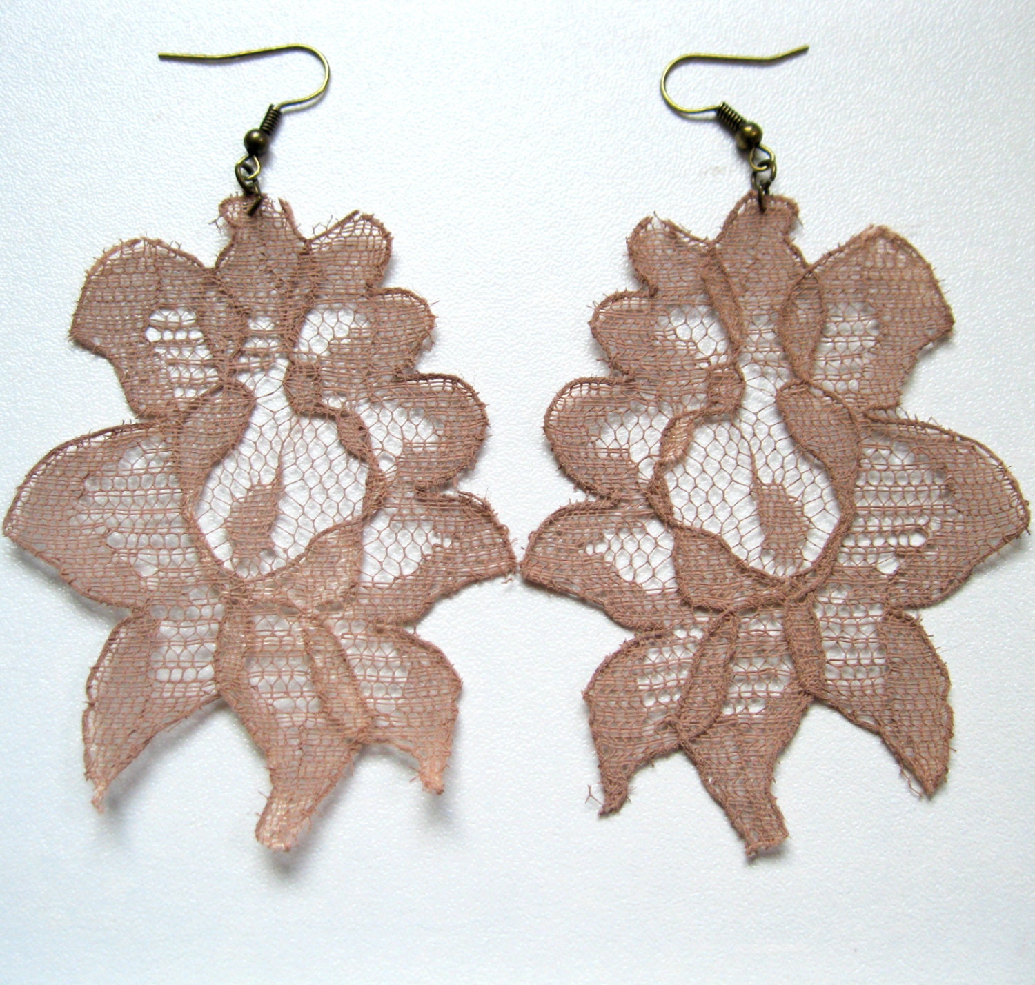 Big Bloomin' Earrings in Vintage Blush