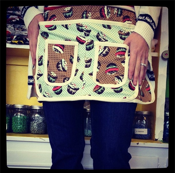 apron - cupcake print