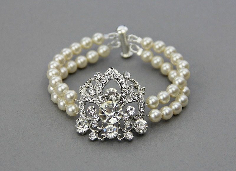 Bridal pearl bracelet , wedding jewelry, bridal jewelry, bridal party jewelry, pearls, bridesmaids gift, bridal party bracelet- Style 418