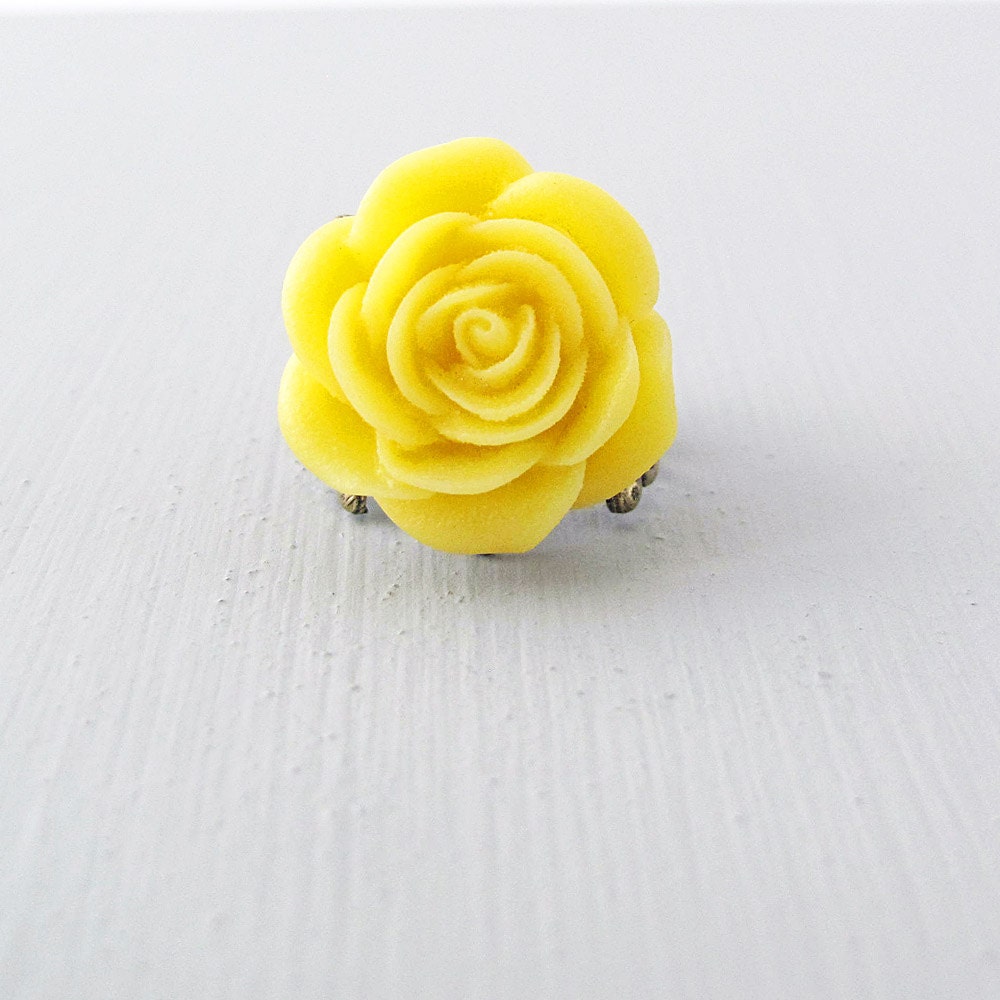 Rose Ring, Lemon Yellow, Adjustable Filigree Band, Antiqued Bronze