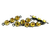 4 - Triple Rhinestone Connector with Swarovski Crystal in Black Antique Brass 2 Rings Settings - Light Topaz - 20mm