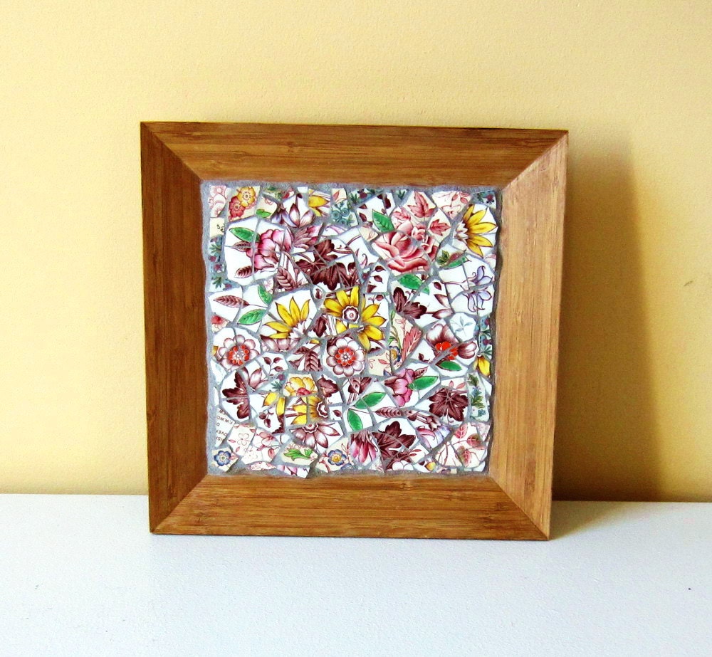 Mosaic Flowered Wooden Plate - ReclaimedDesigns