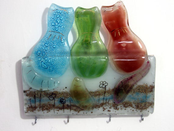 Fused glass wall  Hanger  organizer  panel,   Three cats in green, blue and pink wall decor