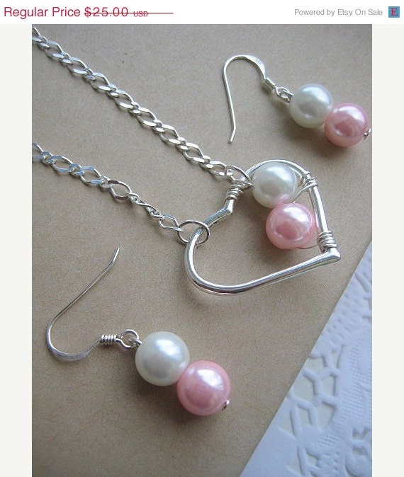 30% SALE Mother's Day, Birthstone, Mother, Mom, Grandmother, Family, Heart Necklace. Matching Earrings.