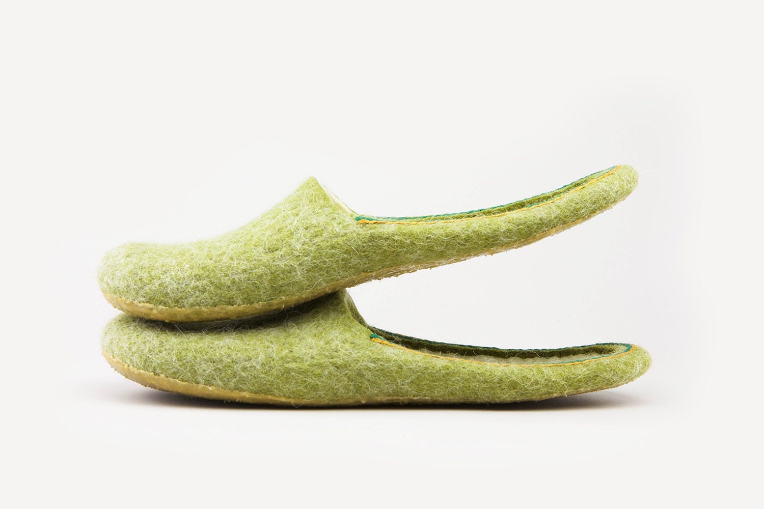 le Crocodile" Felted wool slippers Made To Order