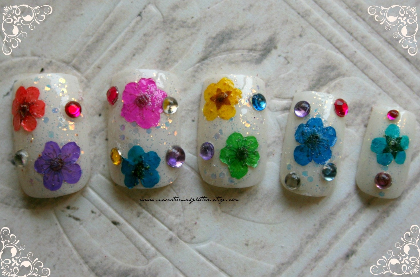 Japanese Nail Art- Fields of Flowers Press On Nails- FACTORY SECOND Fake Nails