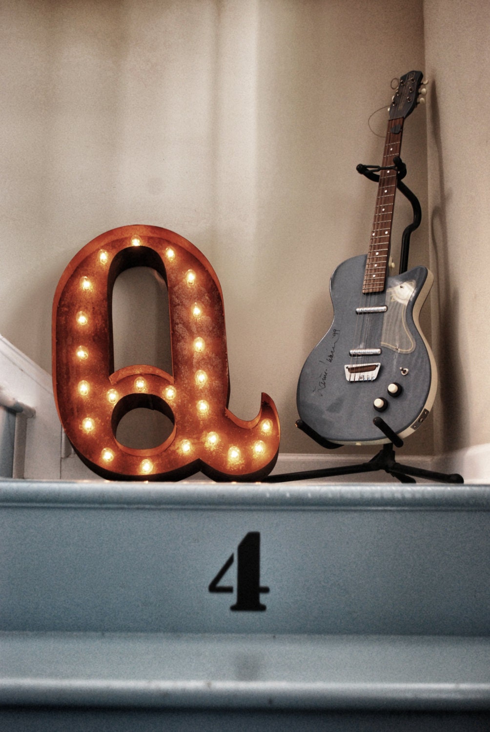 Vintage Marquee Lights - Letter Q