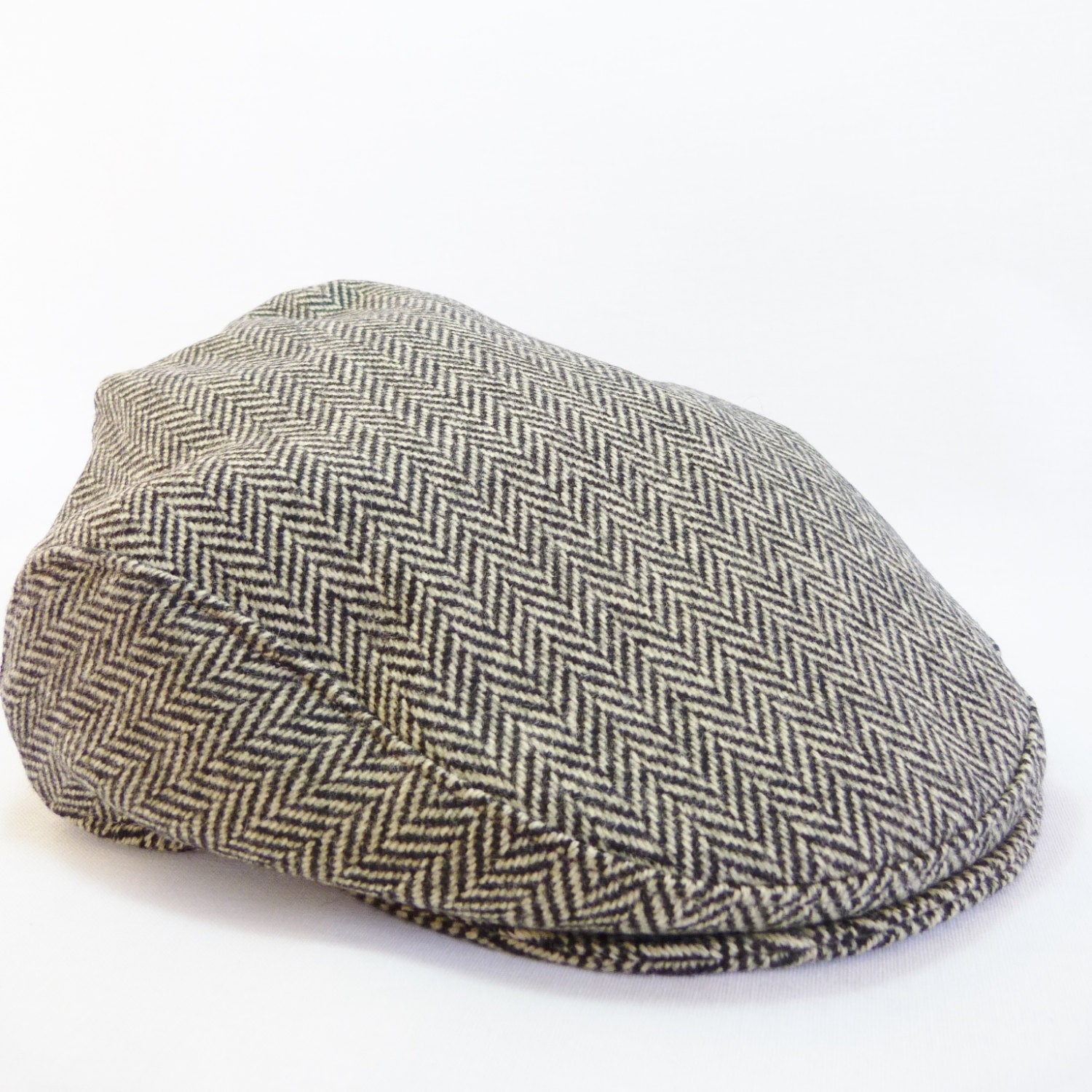 Mens Flat cap - Traditional Wool Herringbone Tweed - Black and White