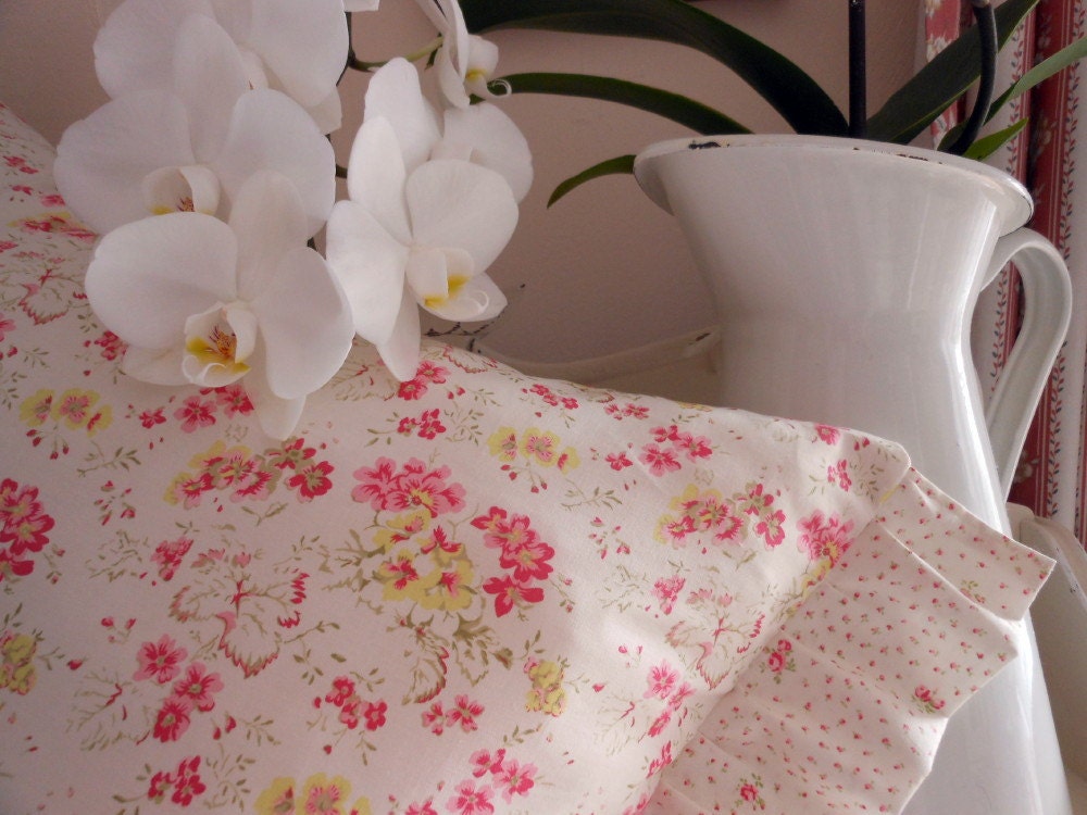 Shabby Chic Style pillow with Two Sides Pink Roses and Flowers Ruffles abound