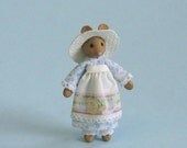 Miniature dressed mouse lady for 1/4" or doll for 1" scale plus free dollhouse kit