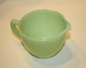 Vintage McKee Jadite Two Cup Measuring Cup