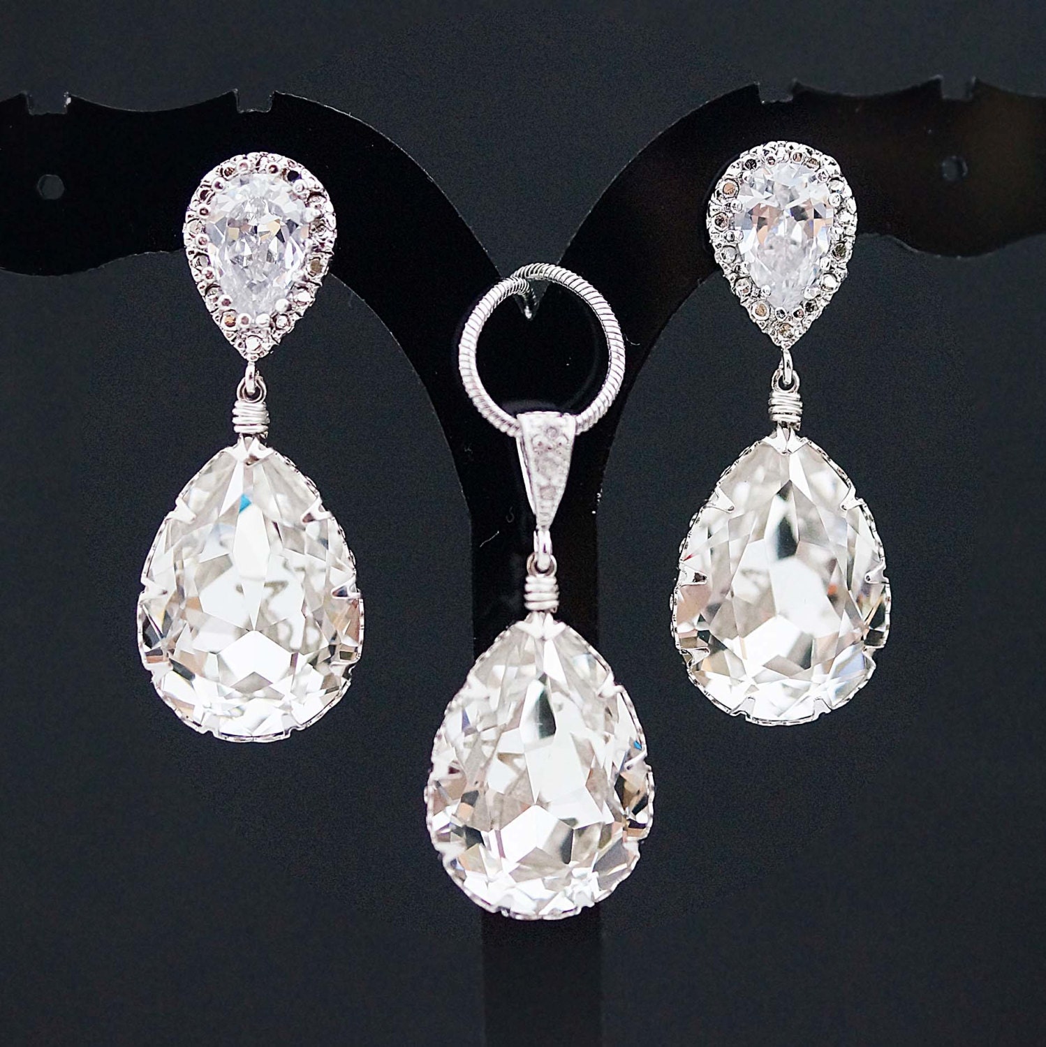 Wedding Jewelry Bridal Jewelry Bridal Earrings Bridal Necklace Clear White Swarovski Crystal Tear drops Bridal Jewelry Set