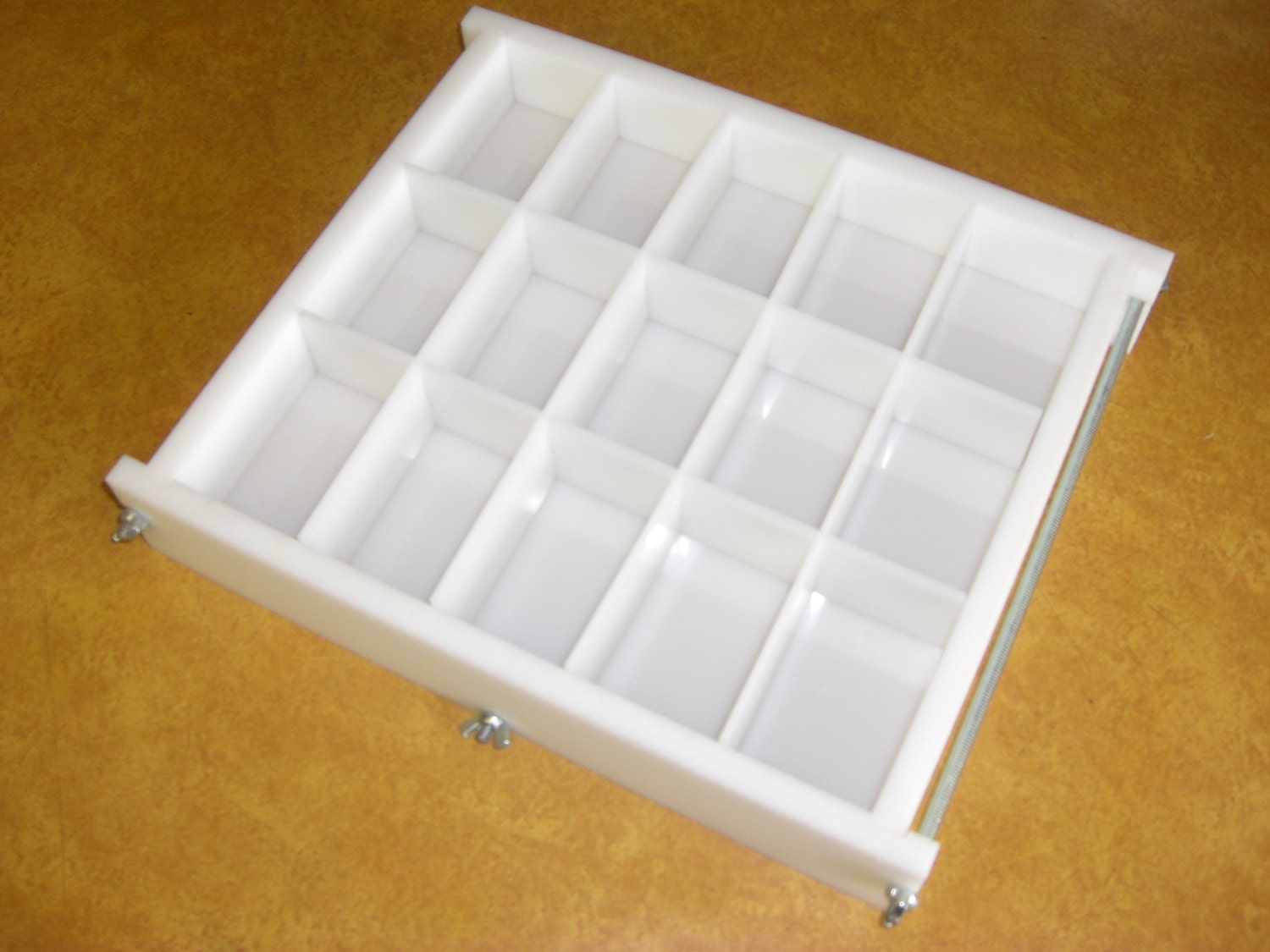 Soap mold lye & glycerine based no liner soap 15 bar tray mold 4 lb toll free 1-877-890-0267 E.