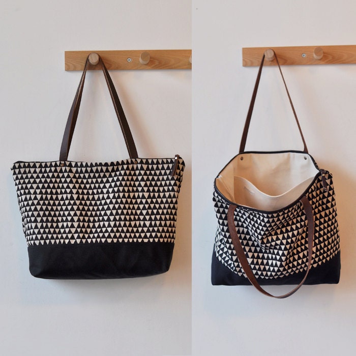 ZIP TOTE - triangle