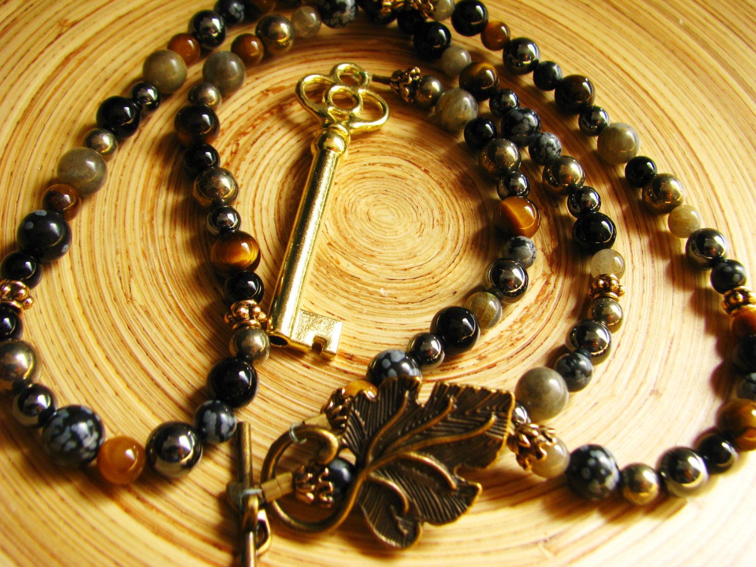 Golden Brass Antique Skeleton Cabinet Jewelry Key Leaf Clasp Rosary Necklace