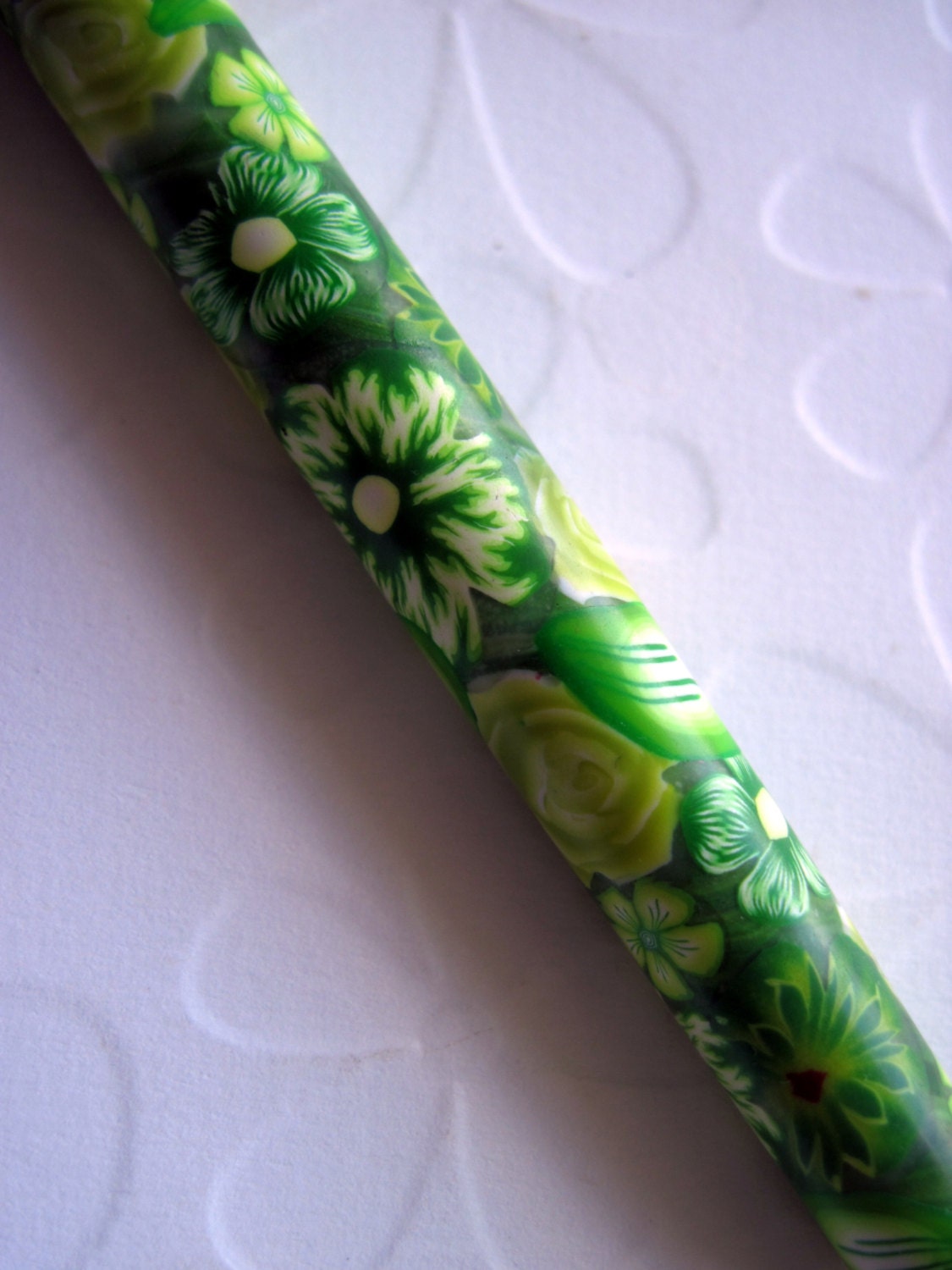 Crochet Hook - BOYE - 50 Shades of Green - Size H - Handle covered with Polymer Clay