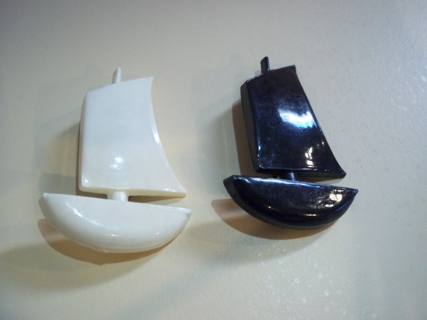 Vintage Pair of Nautical Navy Blue and White Ship or Boat Pins - Brooches - Estate