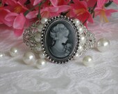 Cameo Bracelet, Pearl, Silver Bracelet, Black Bracelet, Cameo Jewelry, Chunky Bracelet, Cuff Bracelet, Shabby Chic, Cuff, Chunky Cuff