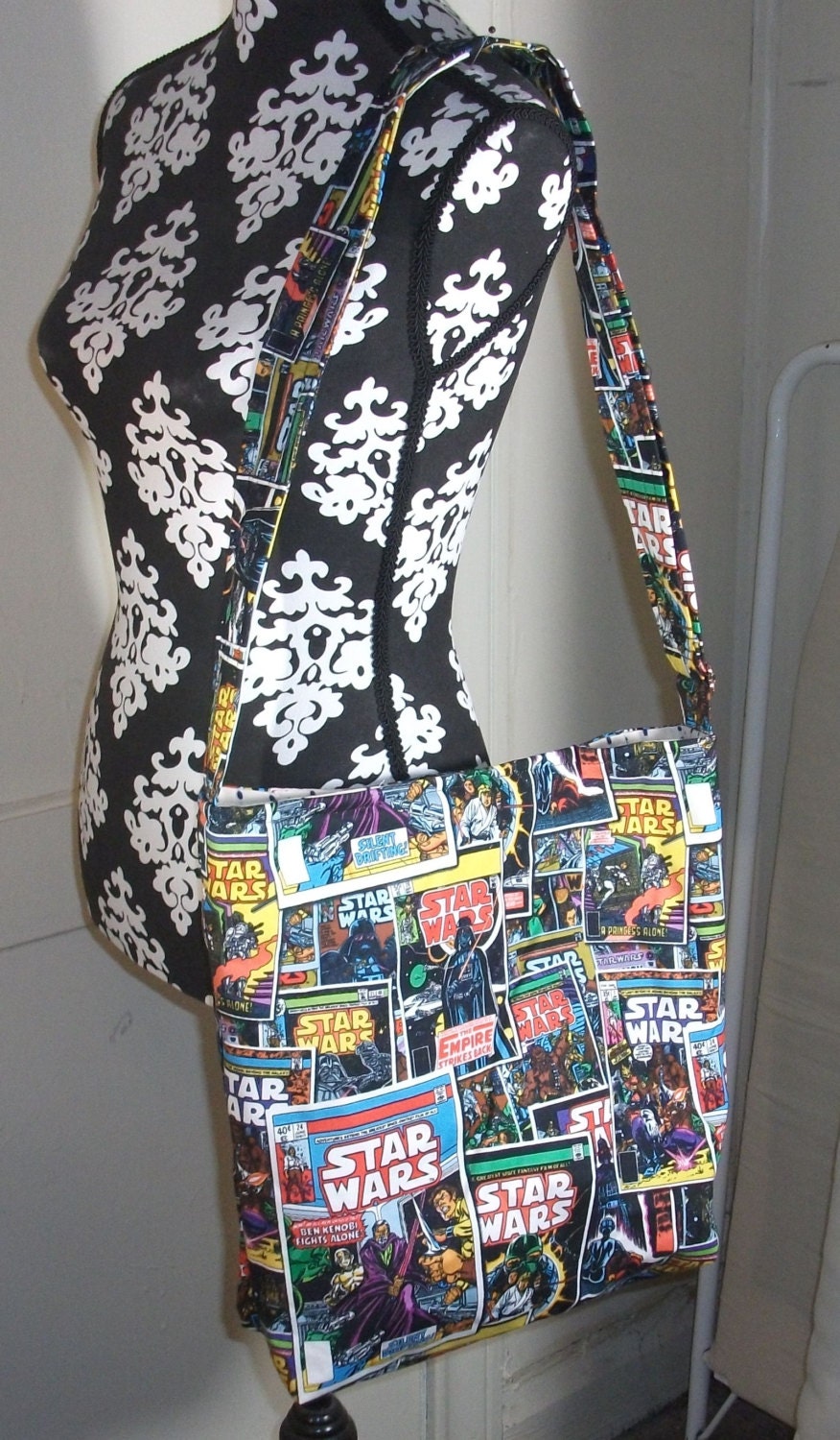 Star Wars  Comic Slouch Bag --   Meduim Sized     x Long Cross- Body Adjustable  Lucas  Vader