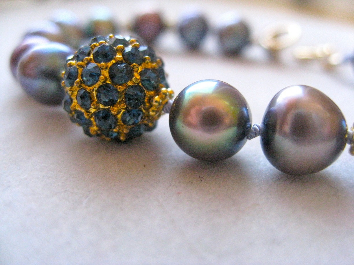 Gray Pearl Bracelet, knotted bracelet