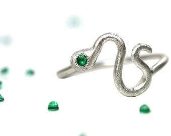 Cute Emerald Sterling Silver Snake Ring - Smaragdschlange