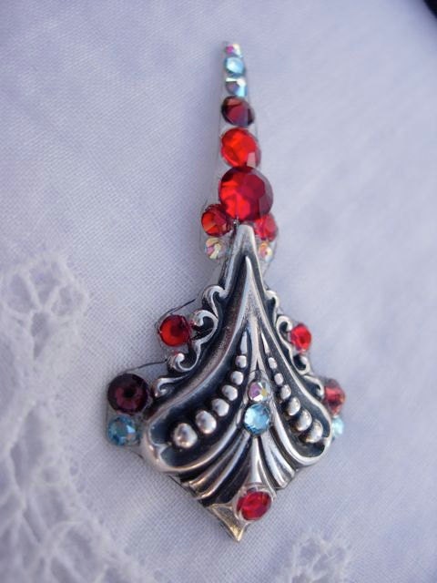 Garnet Tribal Bindi - swarovski belly dance crystal bindi