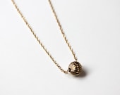 Minimalist Necklace 01