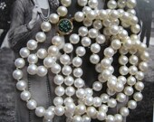 Vintage Pearl Necklace Trifari Rhinestone Clap