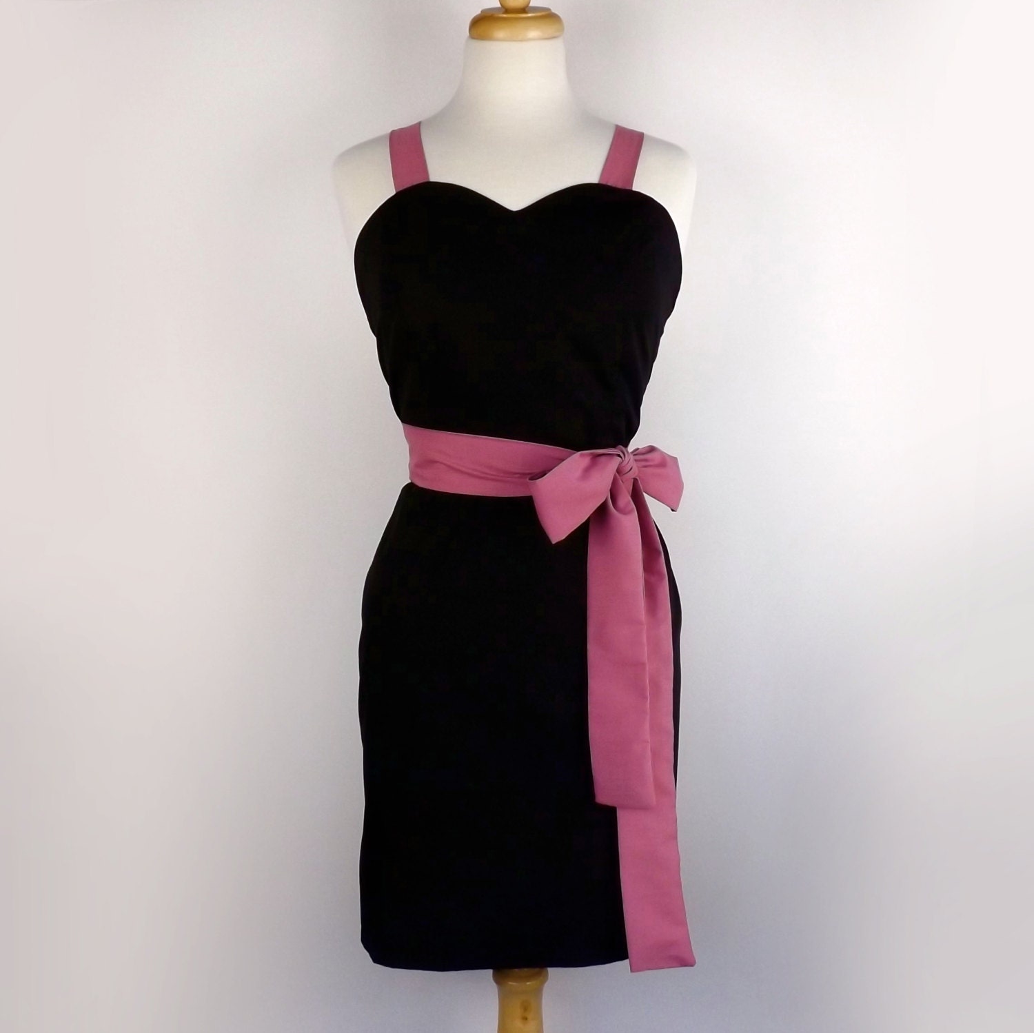 Black Sweetheart Top Apron