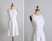 Vintage 1960s Dress : 60s Embroidered Cotton Day Dress