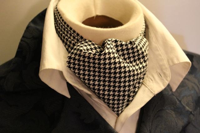 Cotton - DAY Cravat Victorian Ascot Tie Cravat - Houndstooth Black and White
