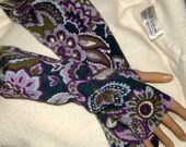 puple lavender long arm warmer felt Fingerless Gloves for woman Fine Merino wool upcycled Fingerless Mittens Wrist Warmers quality wool