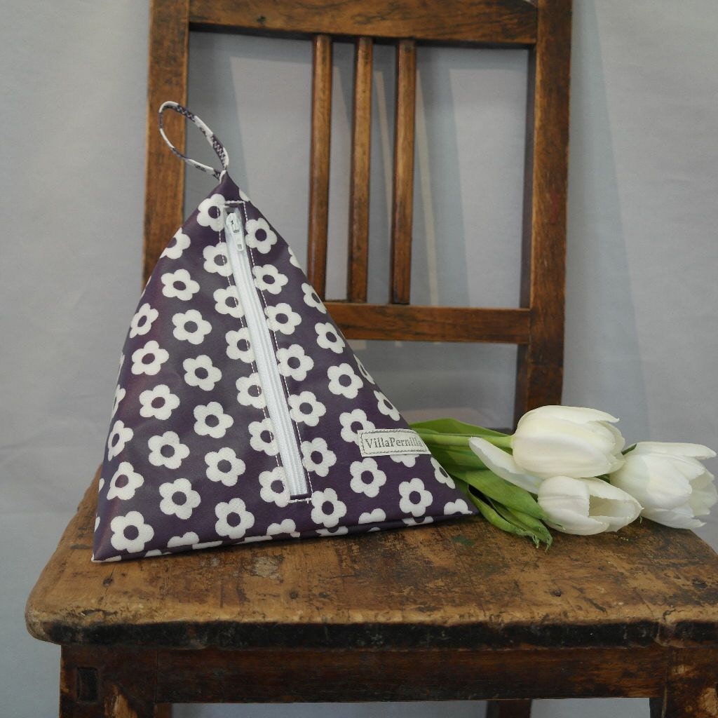 Oilcloth Wash bag for kids and light traveling- purple retro flower
