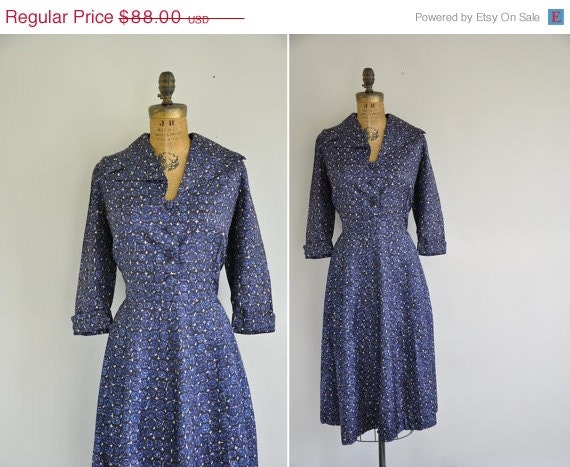 s a l e...20% OFF..//.. 50s dress / vintage 1950s plus size print dress / 1950s Starry Night Dress