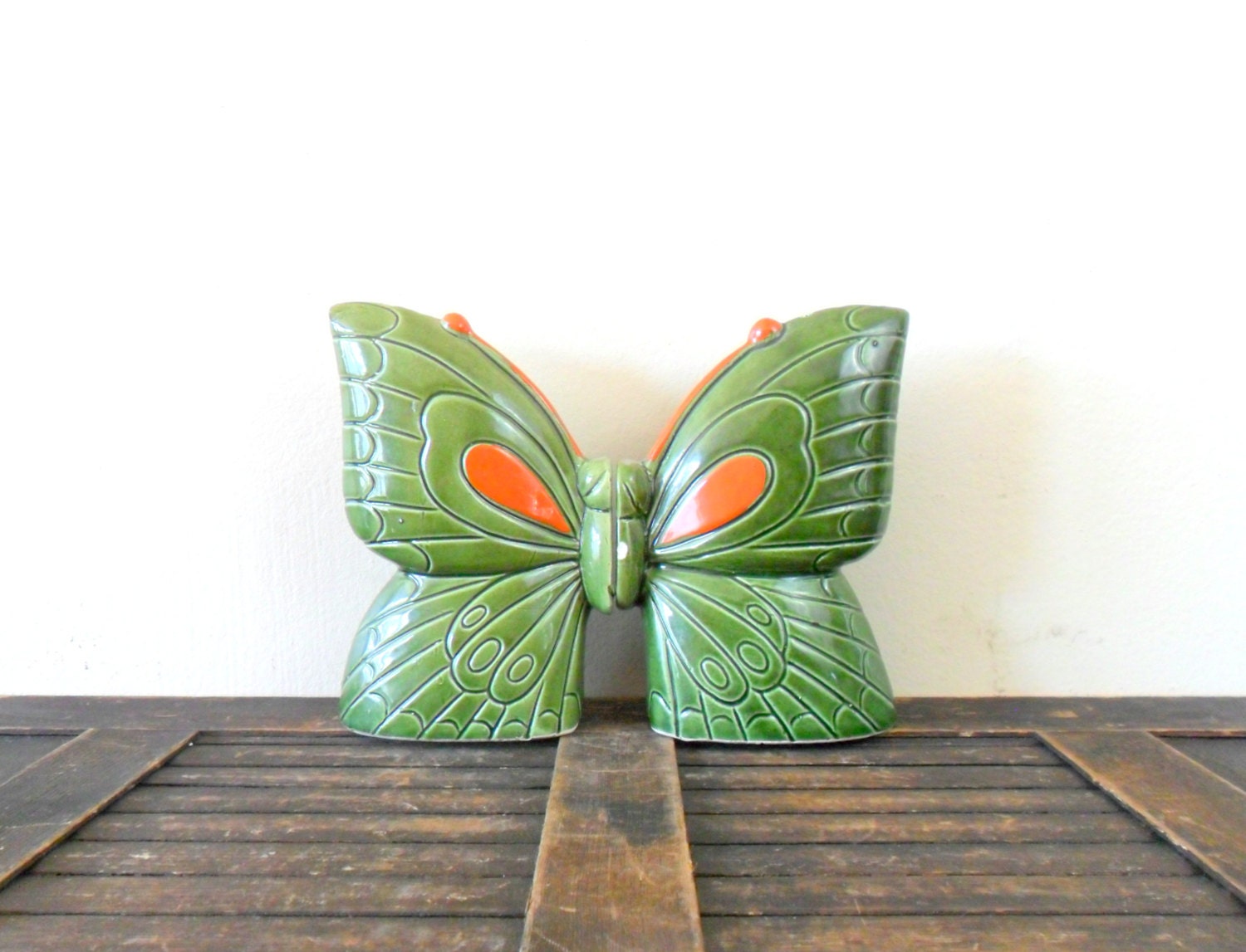 vintage 1960s MOD ceramic butterfly salt and pepper shakers - retro kitchen