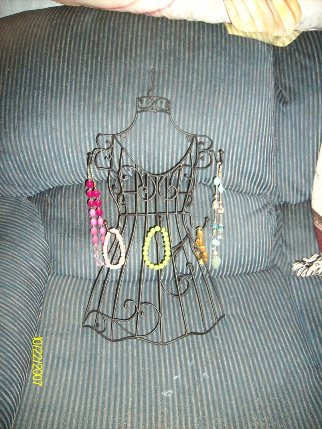 Free Shipping--Large Black Painted Metal Dress Form Jewelry Display