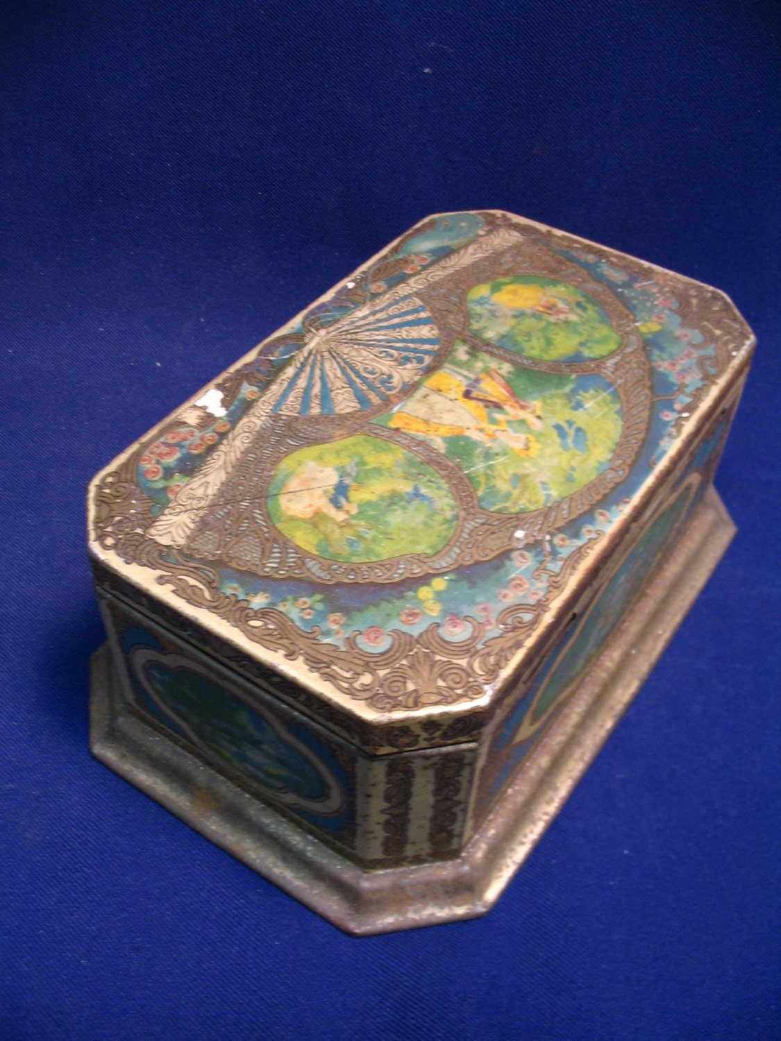 Vintage Old Advertising BOSTON ARTSTYLE CHOCOLATES candy TiN BoX  Latch