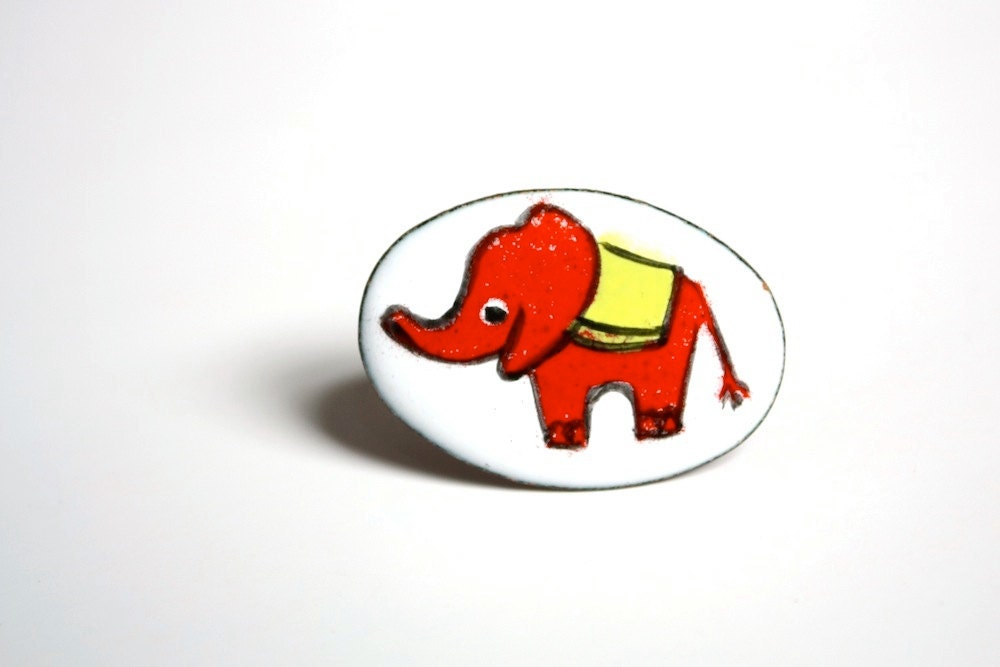Vintage Baby Elephant Brooch