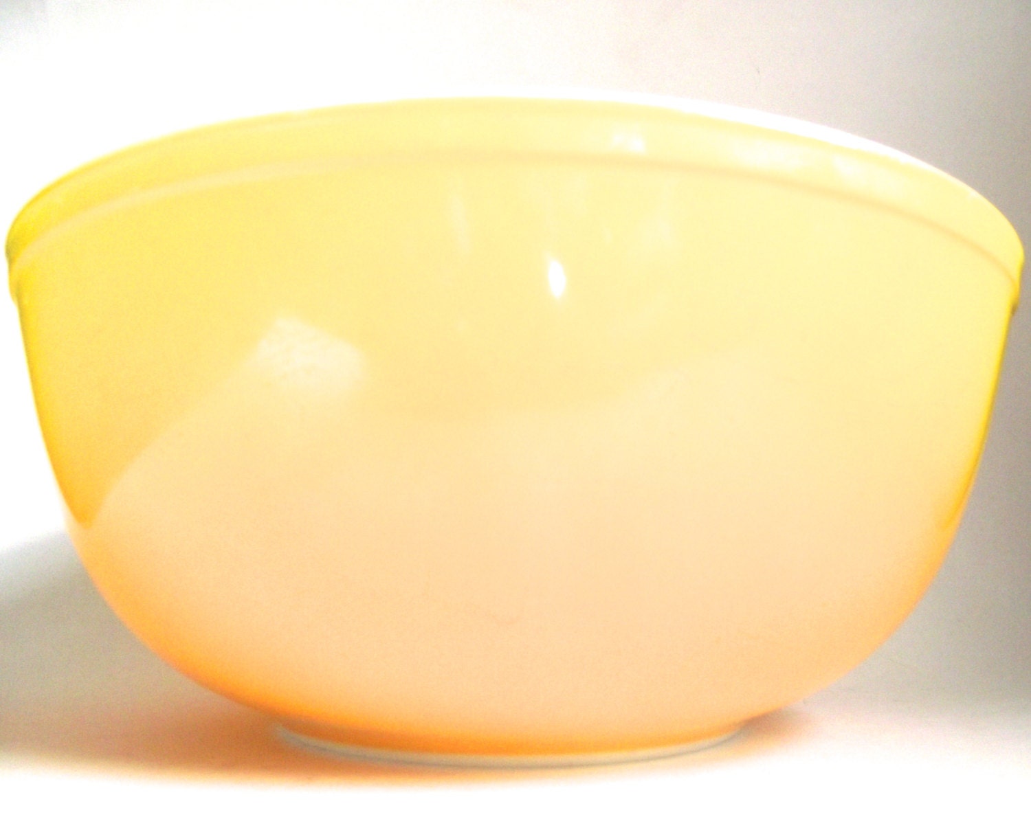 Pyrex Pineapple Party Large Bowl, Yellow Orange Ombre, 4 Quart Mixing Bowl