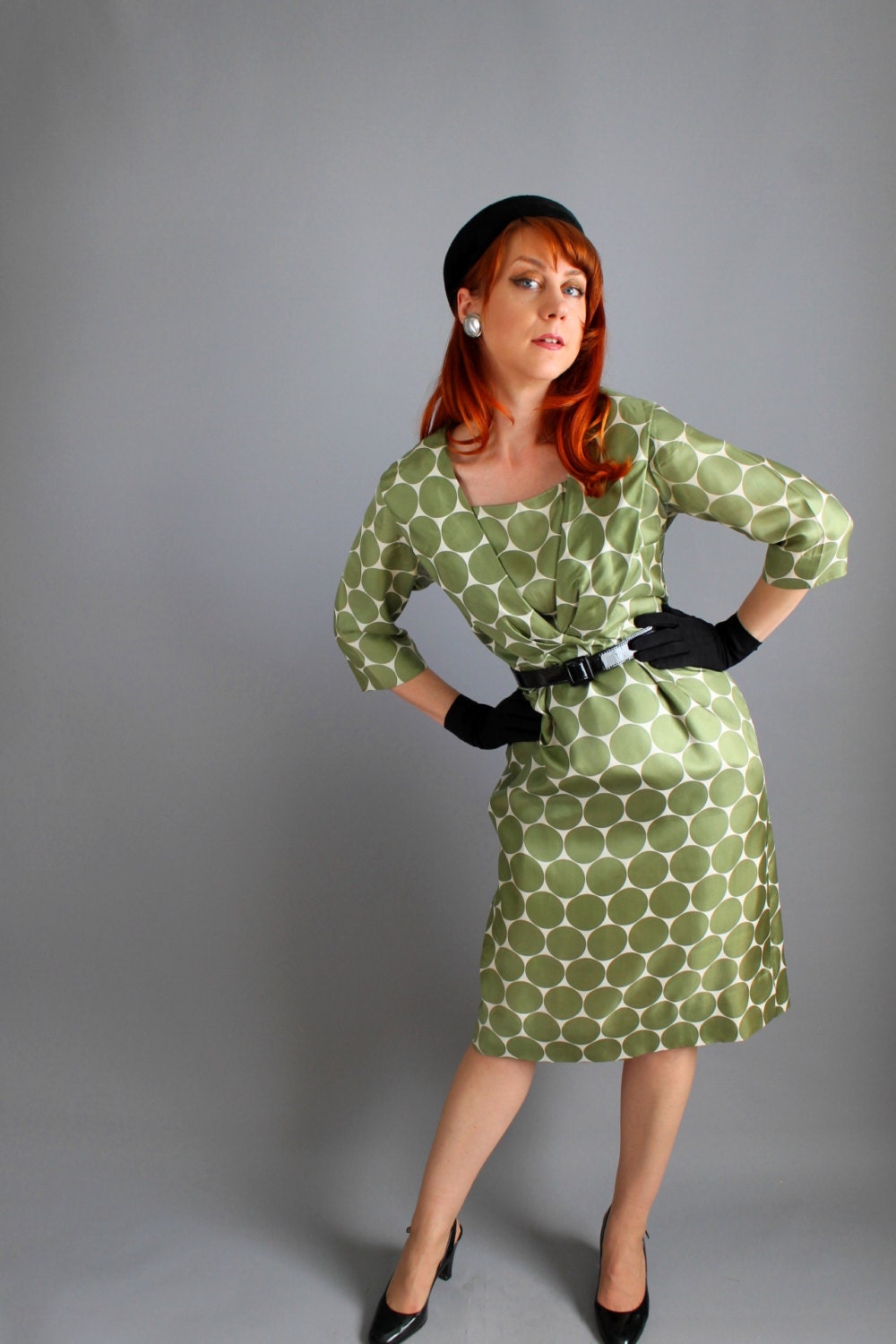 1950s Avocado Green Polks Dot Silk Wiggle Dress. Party Dress. Cocktail Dress. Mad Men Fashion. Weddings. Summer Dress. Size Medium